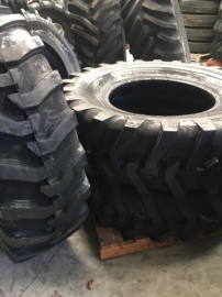 NEW R4 BACKHOE TRACTOR TYRES